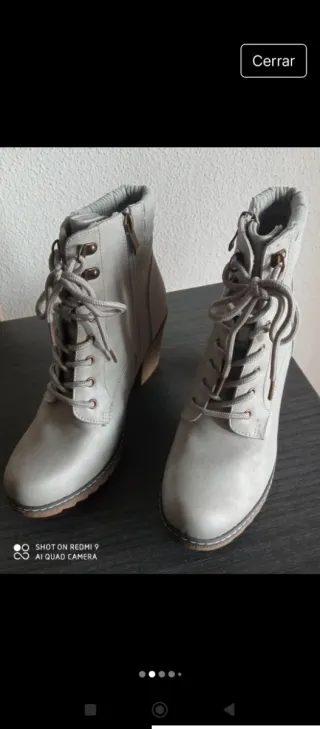Botines de tacón grises