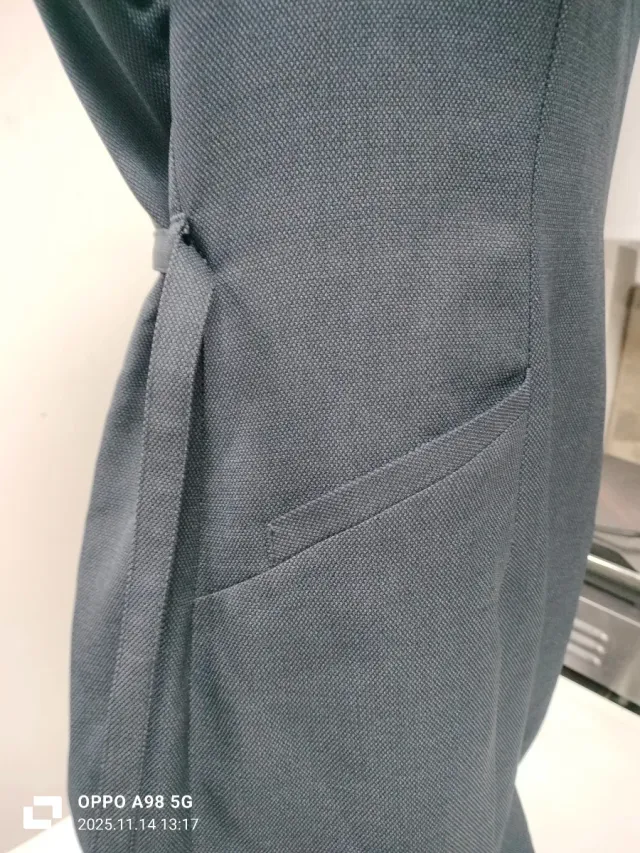 Vestido azul con cinturón