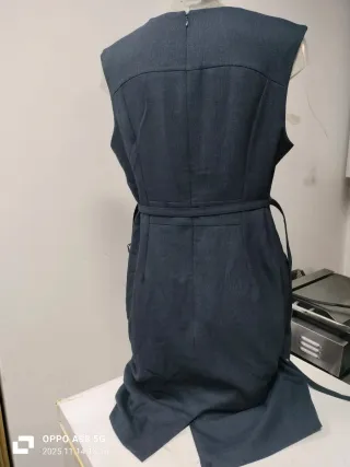 Vestido azul con cinturón