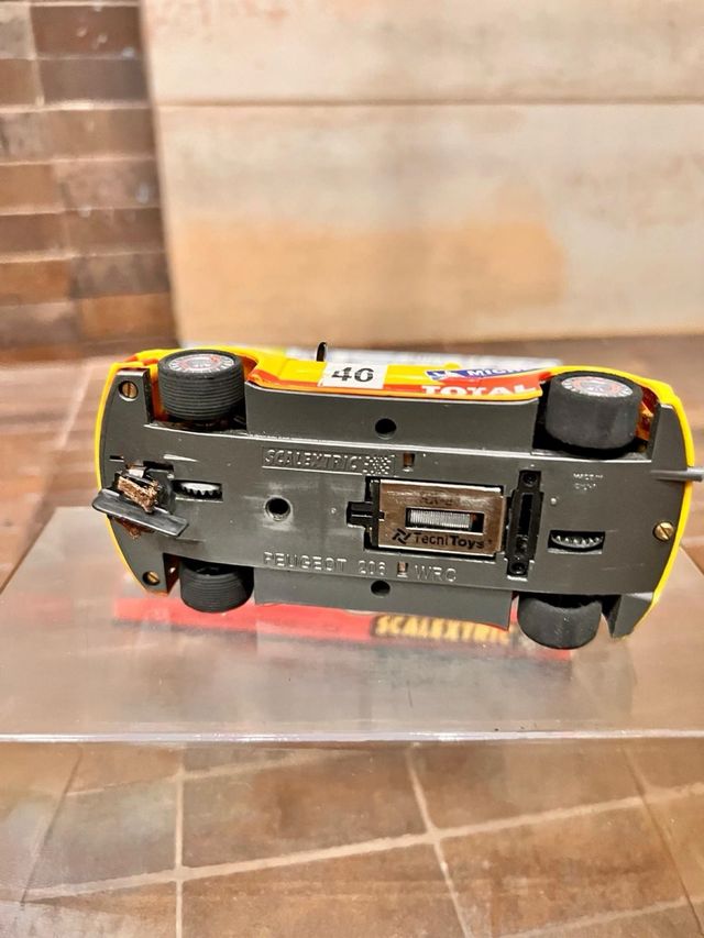 Scalextric Peugeot 206 WRC Valentino Rossi