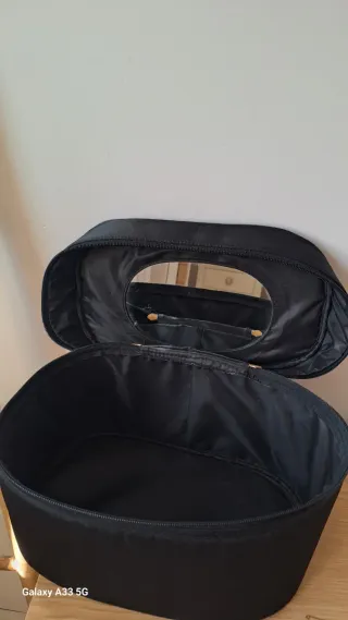 Maletín de viaje negro