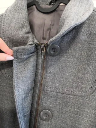 Abrigo gris elegante