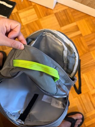 Mochila Patagonia 26L Gris y Verde