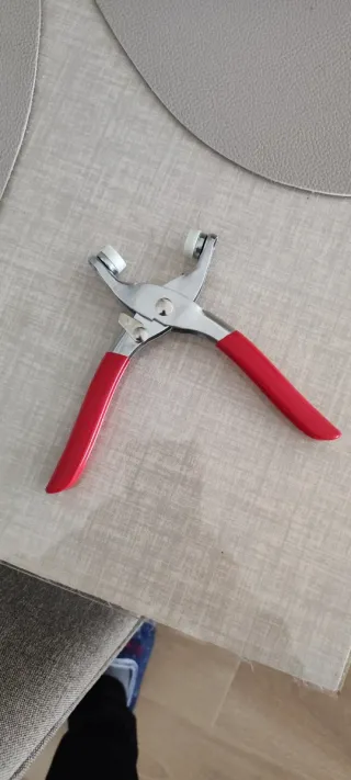 Alicates para botones a presión