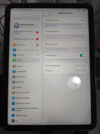 iPad (A16) Wi-Fi 128GB Azul con  pencil y teclado