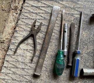 Set Utensili Vari: Martello, Pinze, Cacciaviti