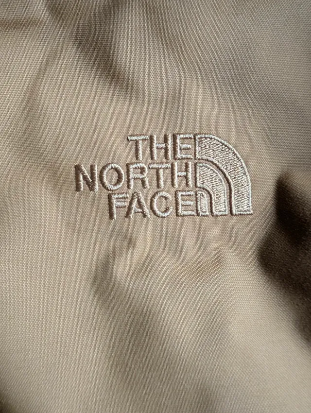 The North Face impermeable custom