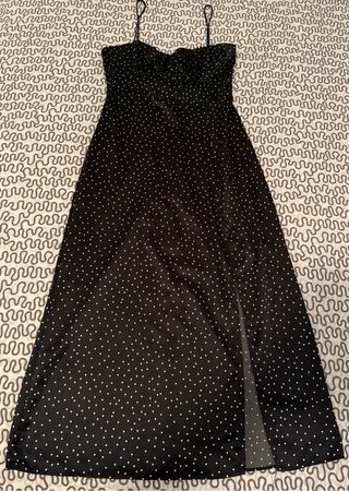 Vestido largo negro con lunares blancos