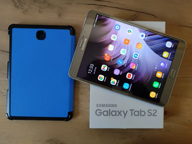 Samsung Galaxy Tab S2 8" LTE (SM-T715)