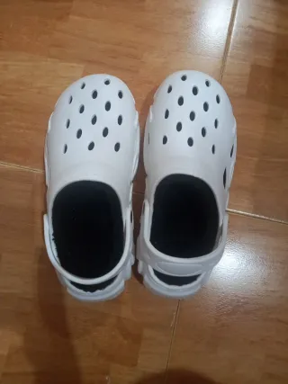 Zuecos blancos talla 40/41