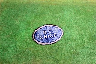 Caja joyero de ónix verde y dorado