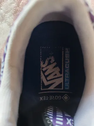 Zapatillas Vans Mujer Negras y Moradas