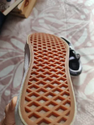 Zapatillas Vans Mujer Negras y Moradas