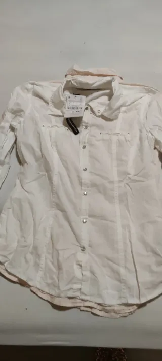 2 Camisas/Blusas blancas y rosas