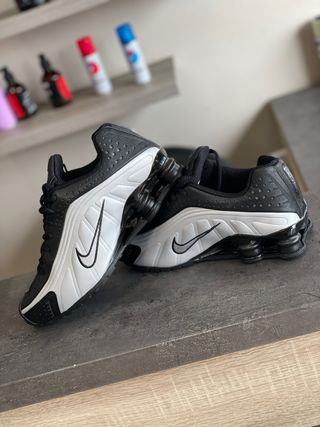 Nike Shox R4 Negro/Blanco