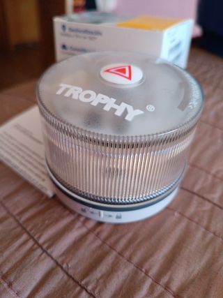 Luz Emergencia V16 DGT HOMOLOGADA