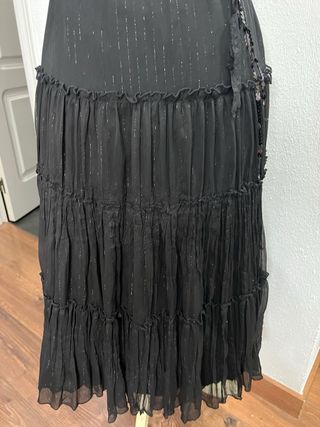 Falda larga negra con brillos