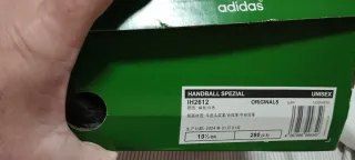 Zapatillas Adidas Blancas y Rojas