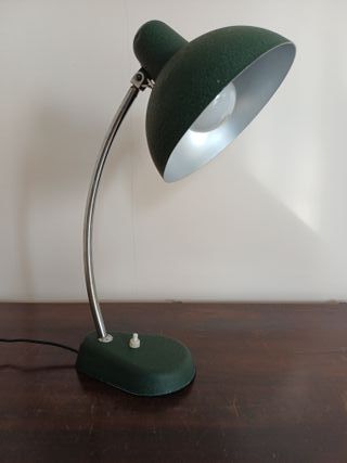 Lampada da scrivania verde modello Ministero