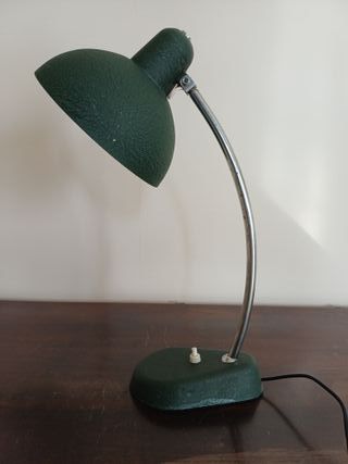 Lampada da scrivania verde modello Ministero