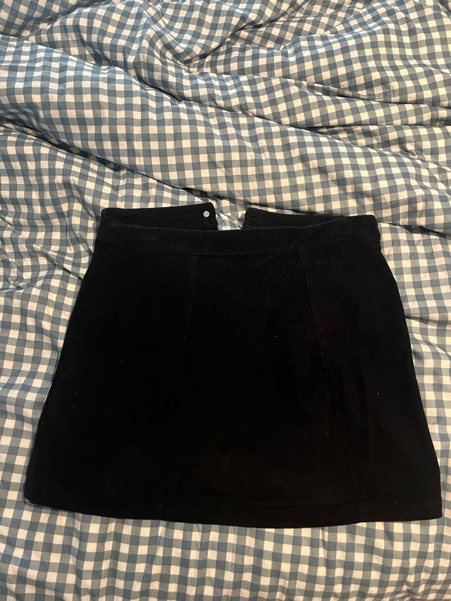 Falda pana negra botones Bershka