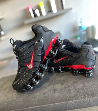 Nike Shox R4 Negro y Rojo