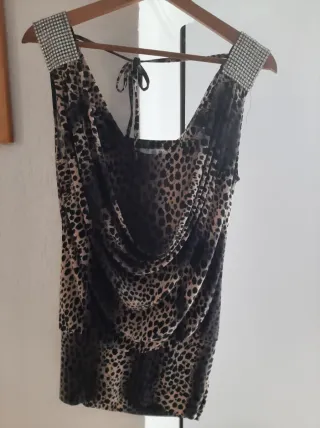 Blusa tirantes con pedrería