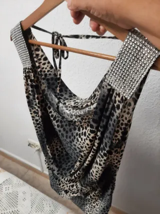 Blusa tirantes con pedrería