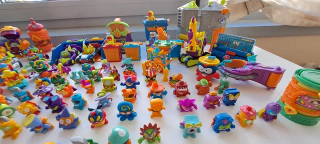 Lote Juguetes Superthings superzings con Guarida y