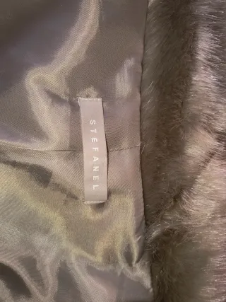 Giacca in eco pelliccia beige/marrone