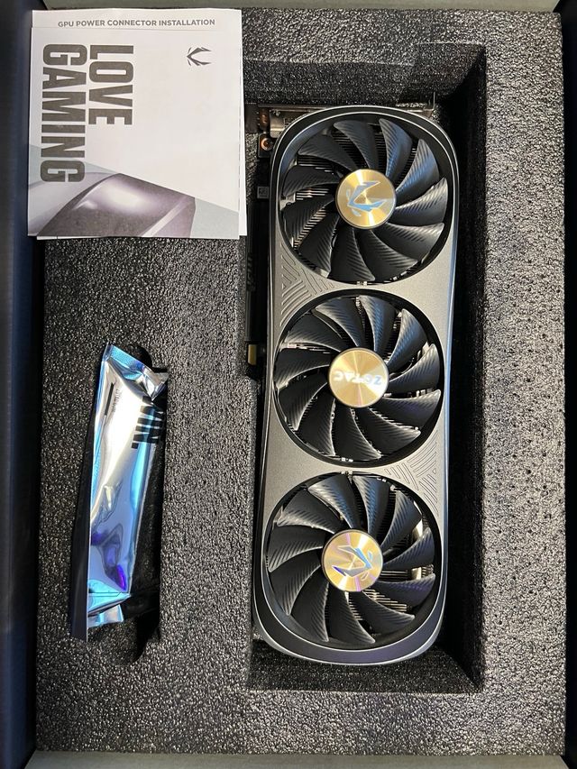 ZOTAC GeForce RTX 4070 Ti Trinity