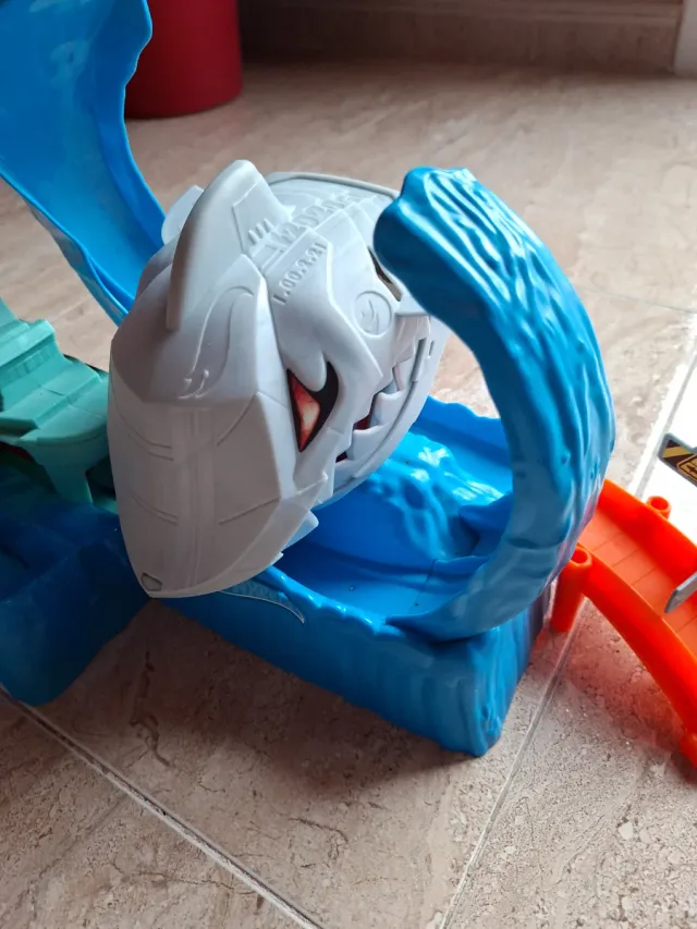 Hot Wheels City Tiburón Robótico