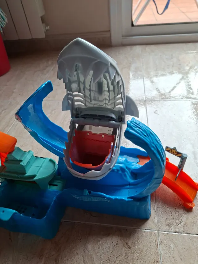 Hot Wheels City Tiburón Robótico