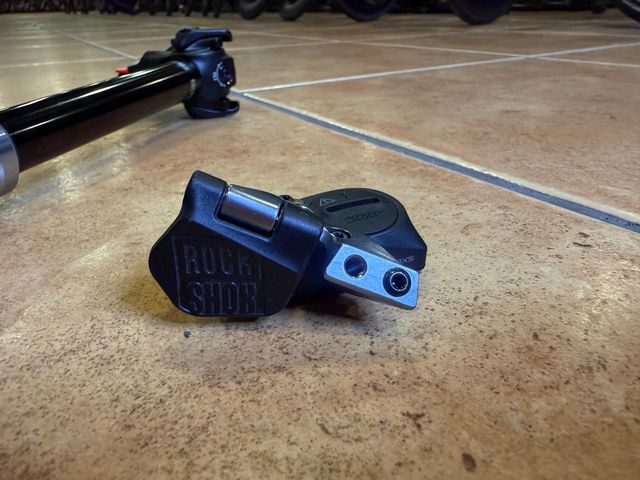 Tija Rock Shox Reverb AXS