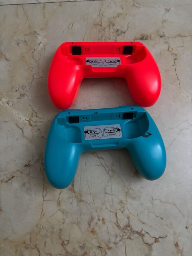 Accessori Nintendo Switch: Volanti e Grip