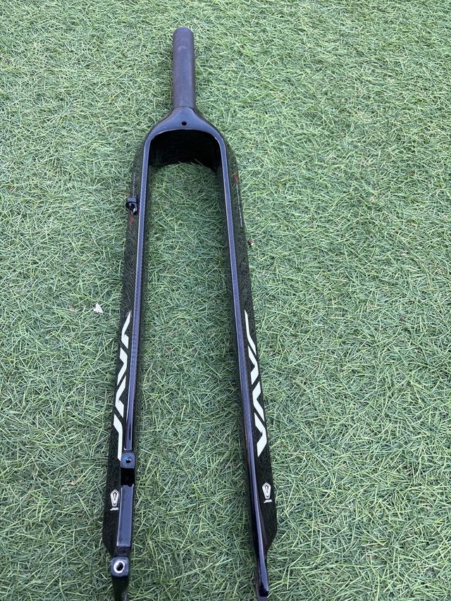 Horquilla rígida de carbono JAVA para 26 “ 27 “ 29