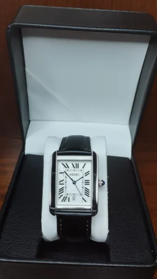 Reloj Seiko Mod Vintage Tank Negro Blanco y Azul