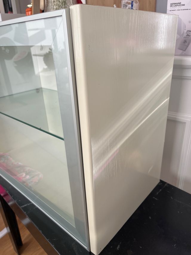 Vitrina expositora cristal y metal