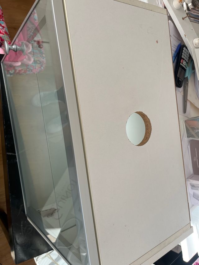 Vitrina expositora cristal y metal