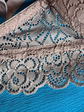 Lote 2 Sujetadores de encaje beige Talla 90C