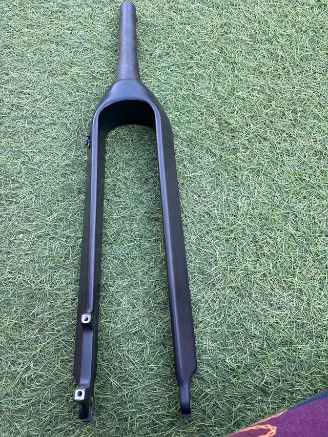 Horquilla Rígida Tapered Carbono