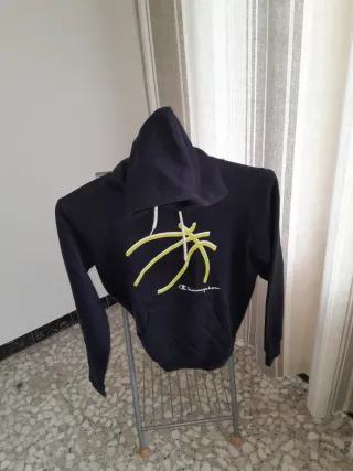 Sudadera Champion azul marino con Diseño Baloncest