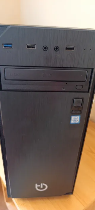 PC Sobremesa Negro/Plata