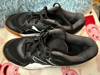 Deportivos Puma Negros y Blancos