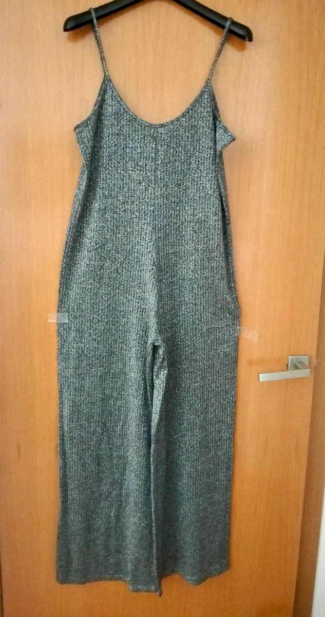 Mono largo plateado con brillos