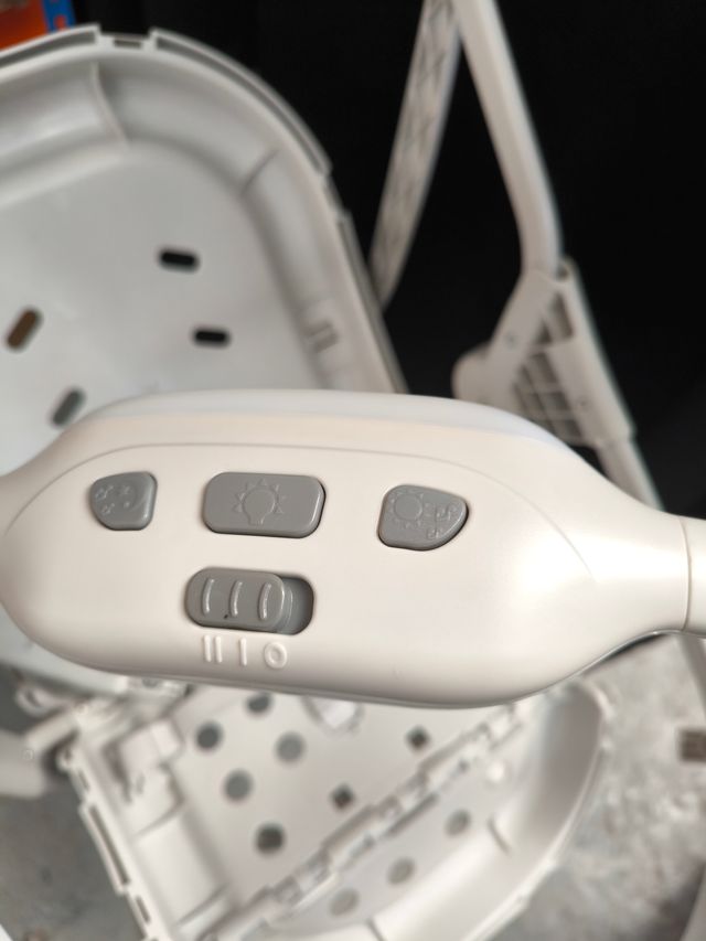 Chicco Baby Hug 4 en 1: Cuna de Nacimiento,Ajuste de Altura, con Ruedas