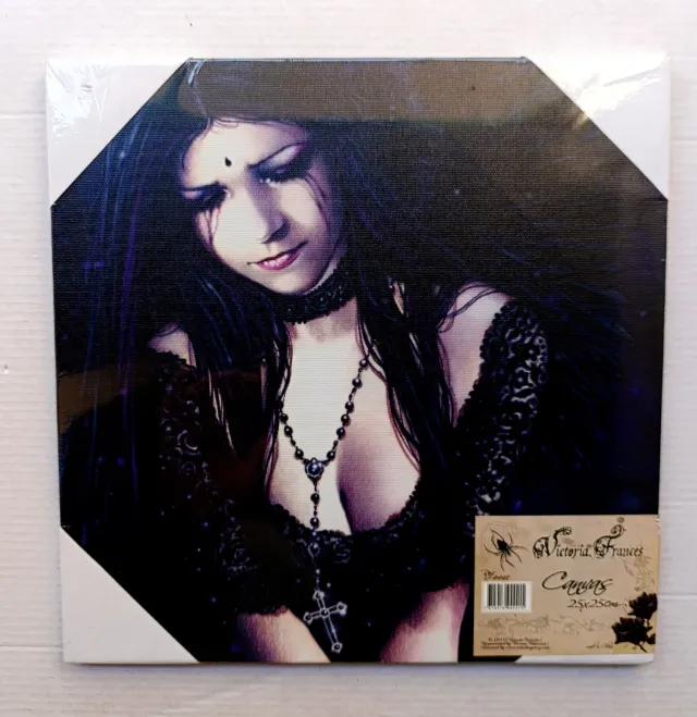 Victoria Frances Canvas gothic girl