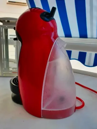 Cafetera Dolce Gusto Roja