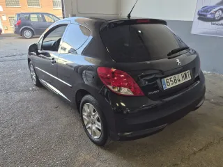 Peugeot 207 2014