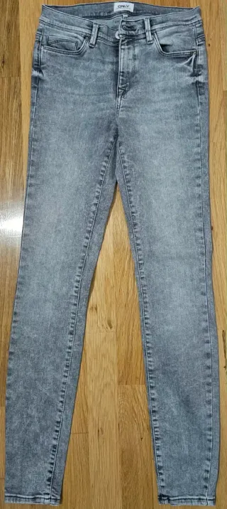 Pantalón vaquero ONLY gris desgastado